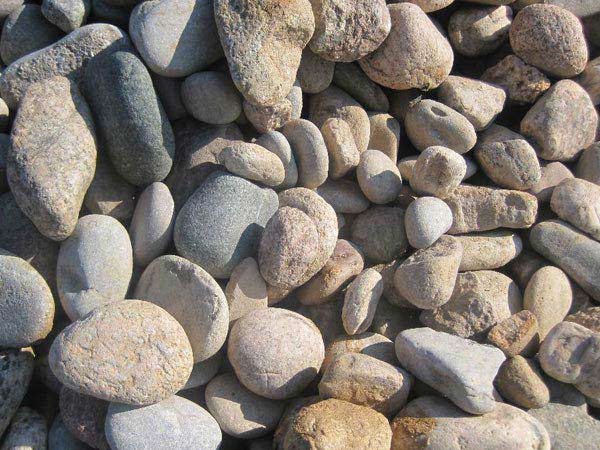 河南河卵石破碎機(jī)廠家好評如潮，靠的是什么？