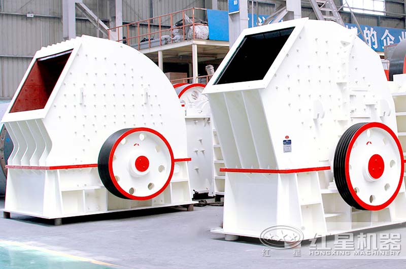 對比傳統(tǒng)錘破，一次成型單段錘破碎石強、出料更好