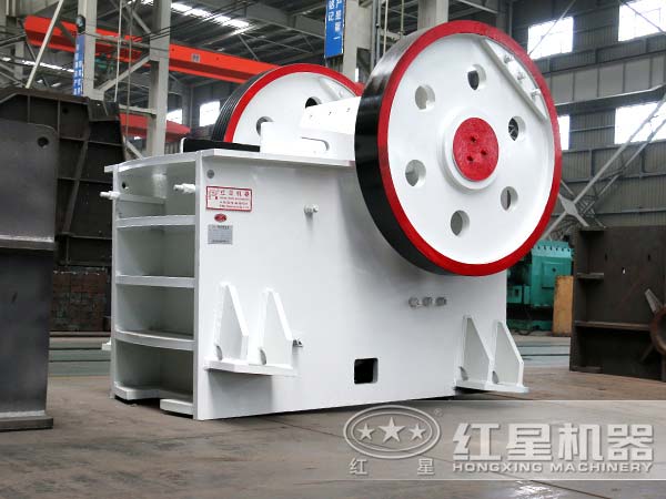 1215廢鋼鄂式破碎機多少錢一臺？預(yù)期產(chǎn)值可達(dá)多少噸？