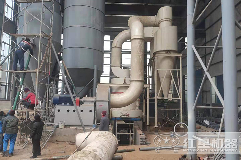 打膩?zhàn)?00目用什么磨粉機(jī)器？膩?zhàn)拥倪x擇原則是什么？